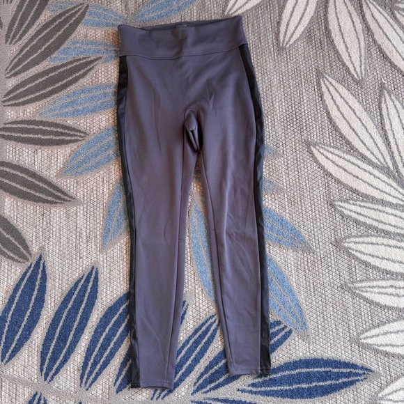 Assets by Spanx Women’s Red Hot Label Size XL Faux Leather Striped Gray Leggings - Picture 1 of 5